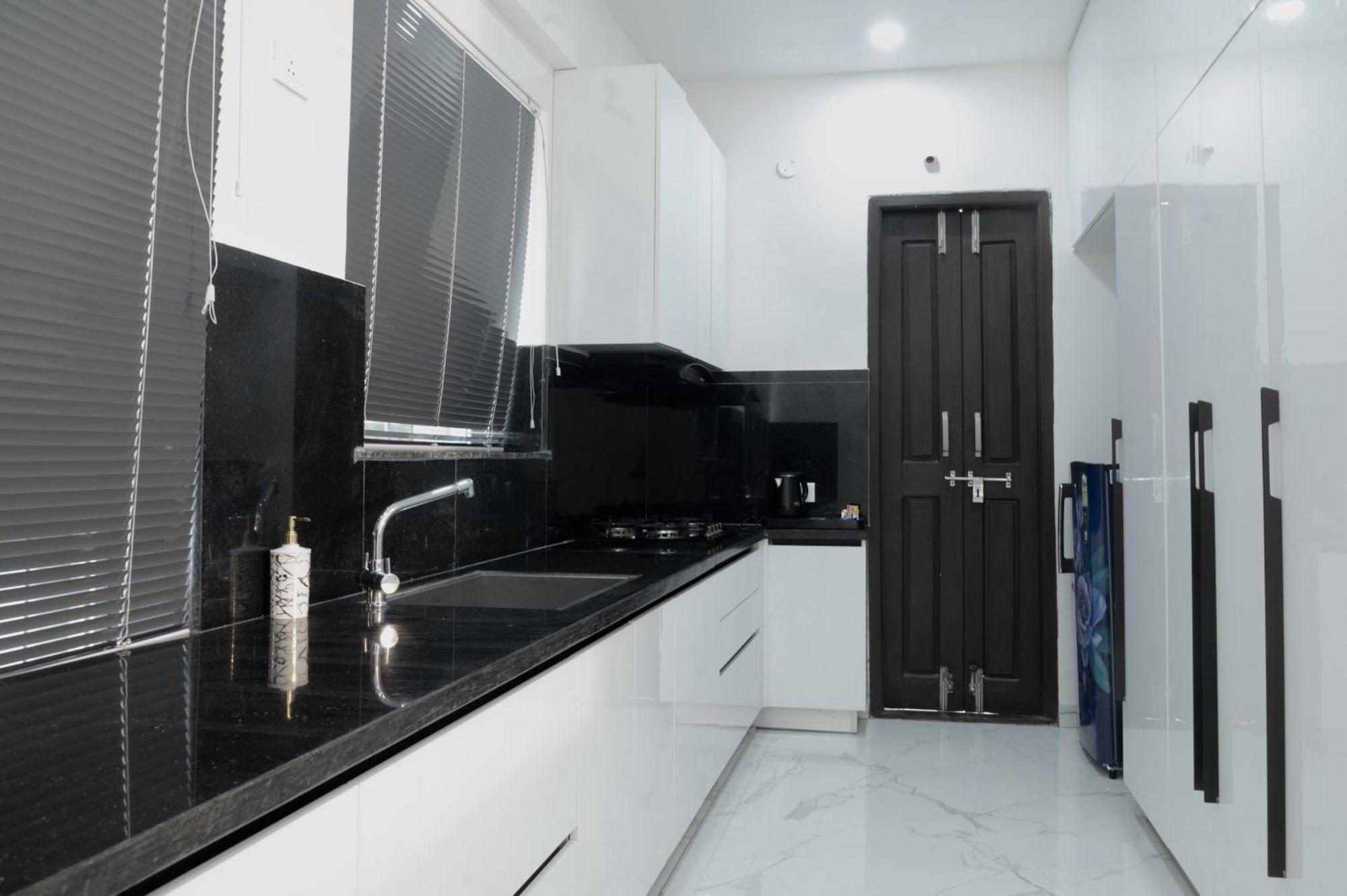 The Balcony Suites Χιντεραμπάντ Εξωτερικό φωτογραφία