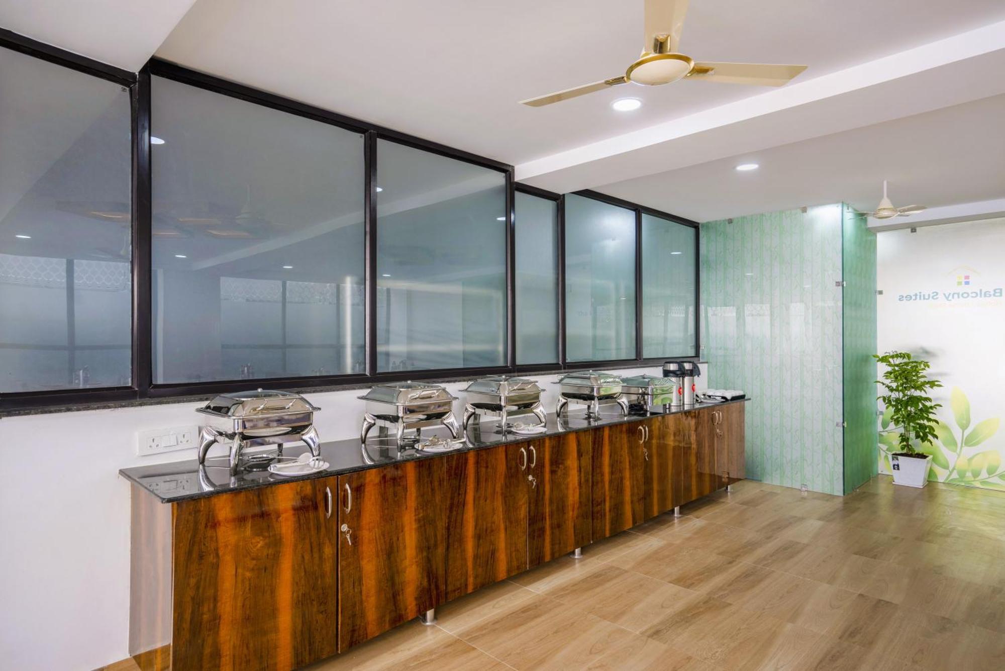 The Balcony Suites Χιντεραμπάντ Εξωτερικό φωτογραφία